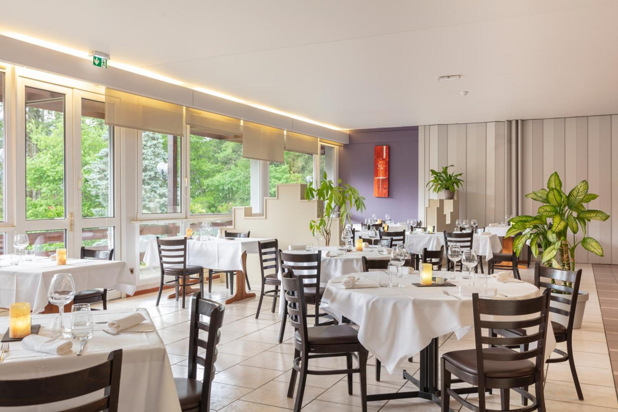 Hotel Restaurant La Vallee Noble, Proche Eguisheim Colmar 술츠마 외부 사진
