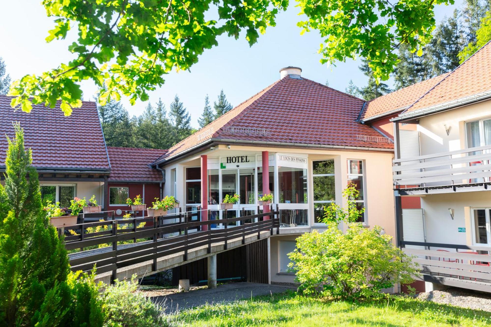 Hotel Restaurant La Vallee Noble, Proche Eguisheim Colmar 술츠마 외부 사진