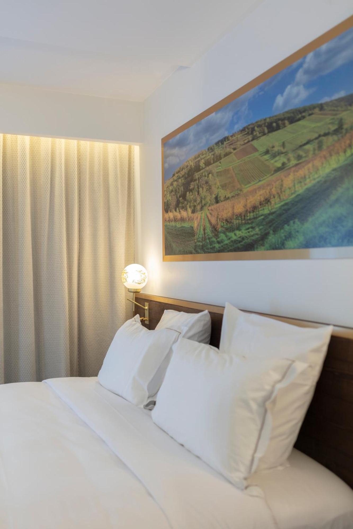Hotel Restaurant La Vallee Noble, Proche Eguisheim Colmar 술츠마 외부 사진