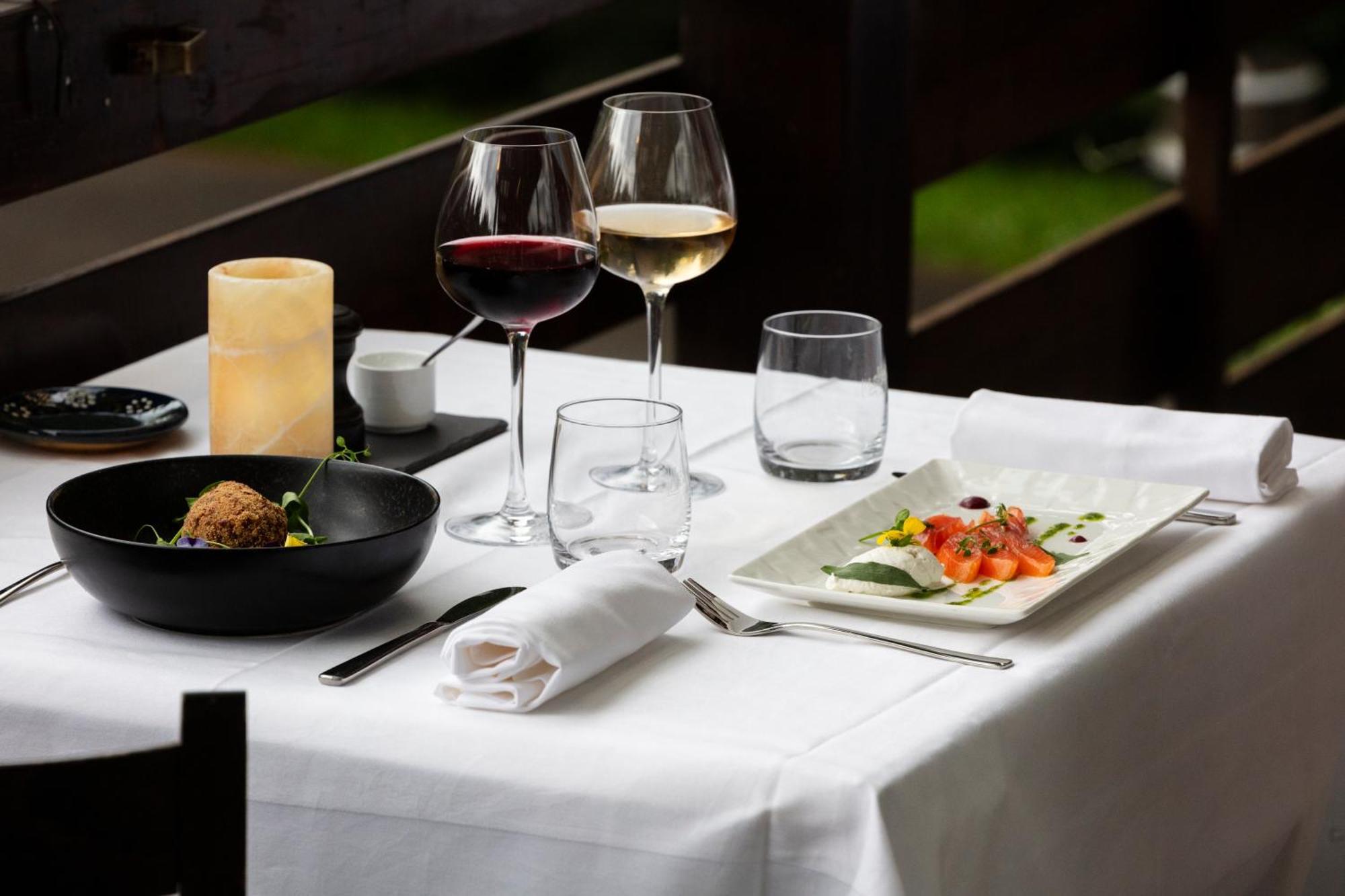 Hotel Restaurant La Vallee Noble, Proche Eguisheim Colmar 술츠마 외부 사진