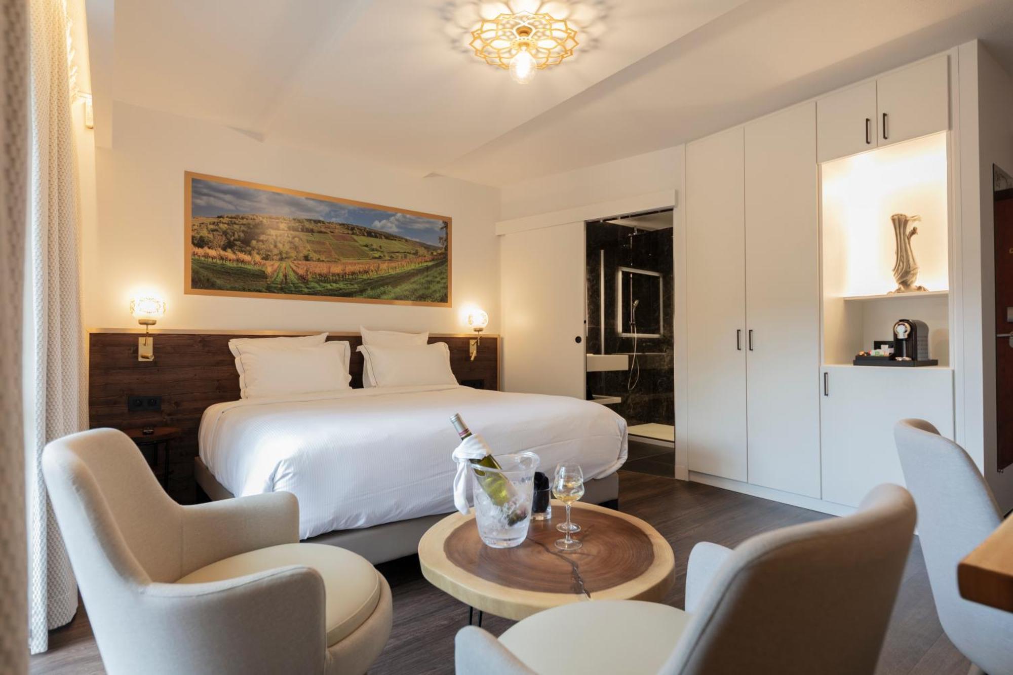 Hotel Restaurant La Vallee Noble, Proche Eguisheim Colmar 술츠마 외부 사진