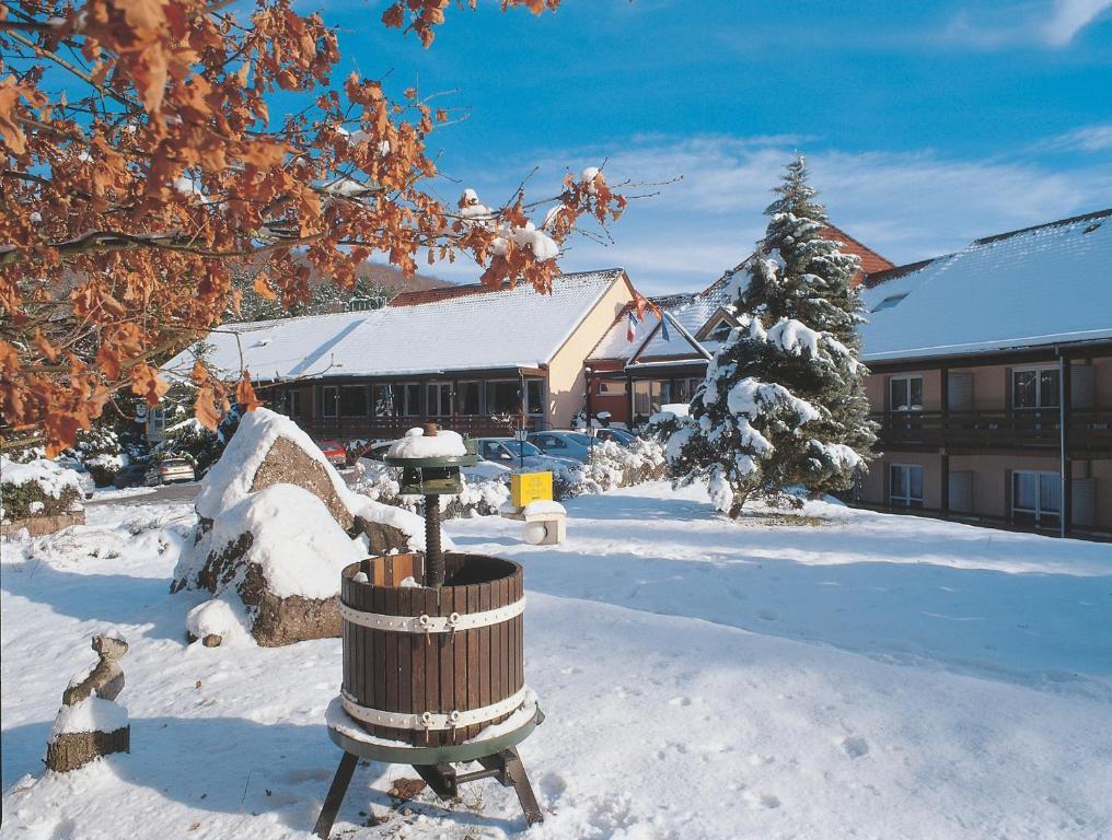 Hotel Restaurant La Vallee Noble, Proche Eguisheim Colmar 술츠마 외부 사진